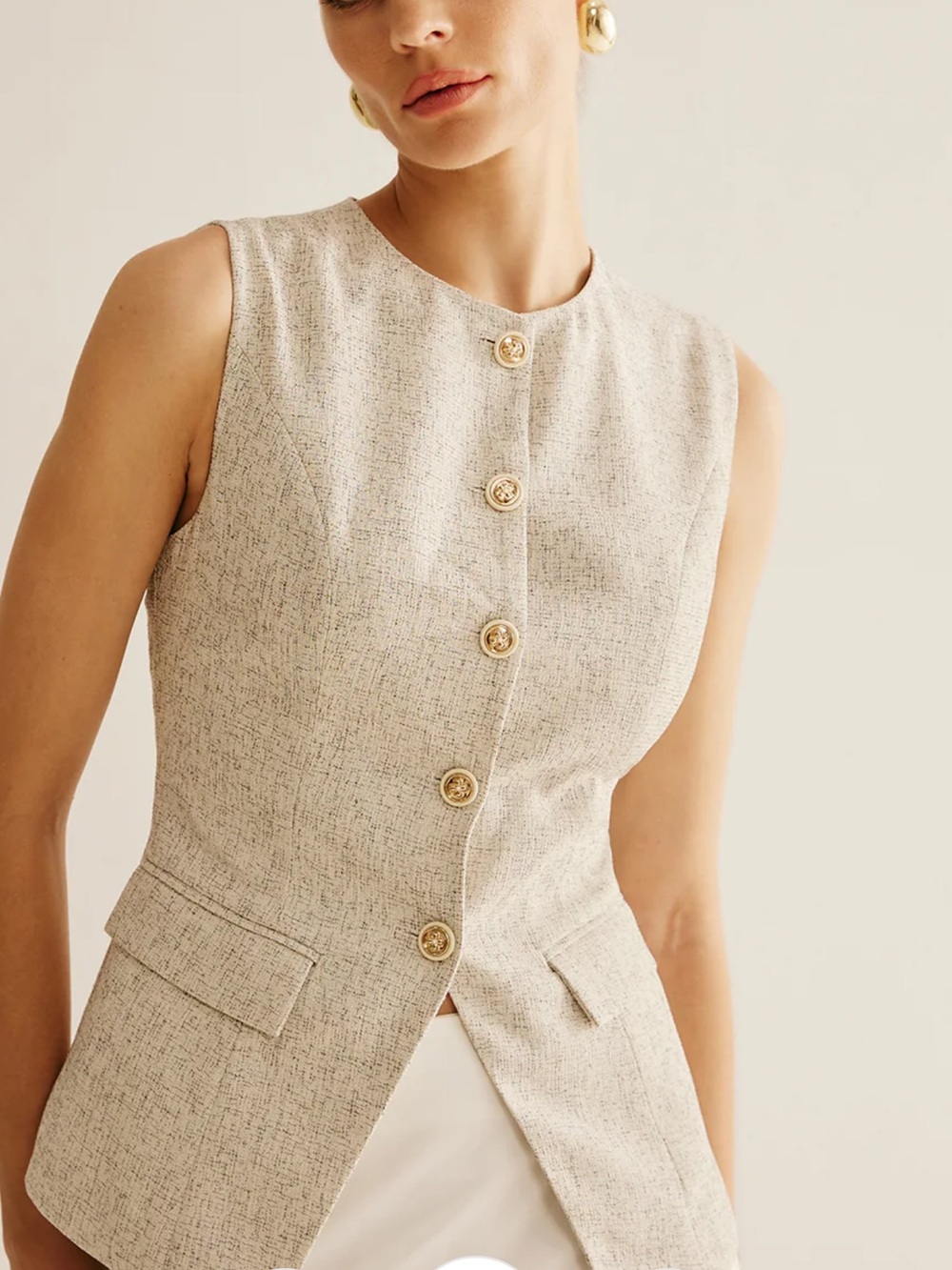 COMMENSE Sleeveless Button-Front Tweed Vest in Oatmeal
